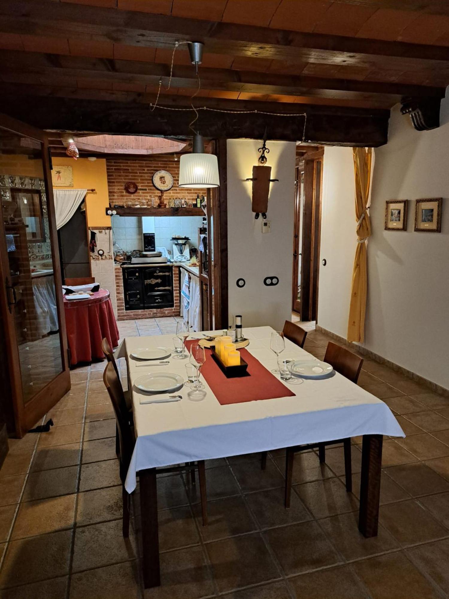 Vinarius, Posada Rural Castellanos de Villiquera Exterior foto